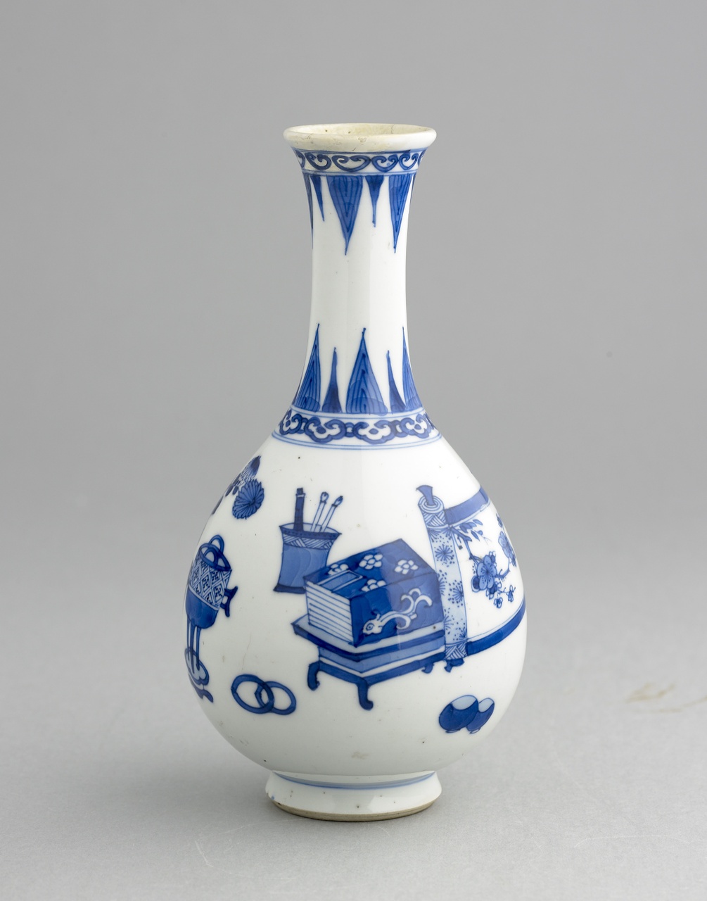 Vaas met Honderd Antiquiteiten in onderglazuur blauw