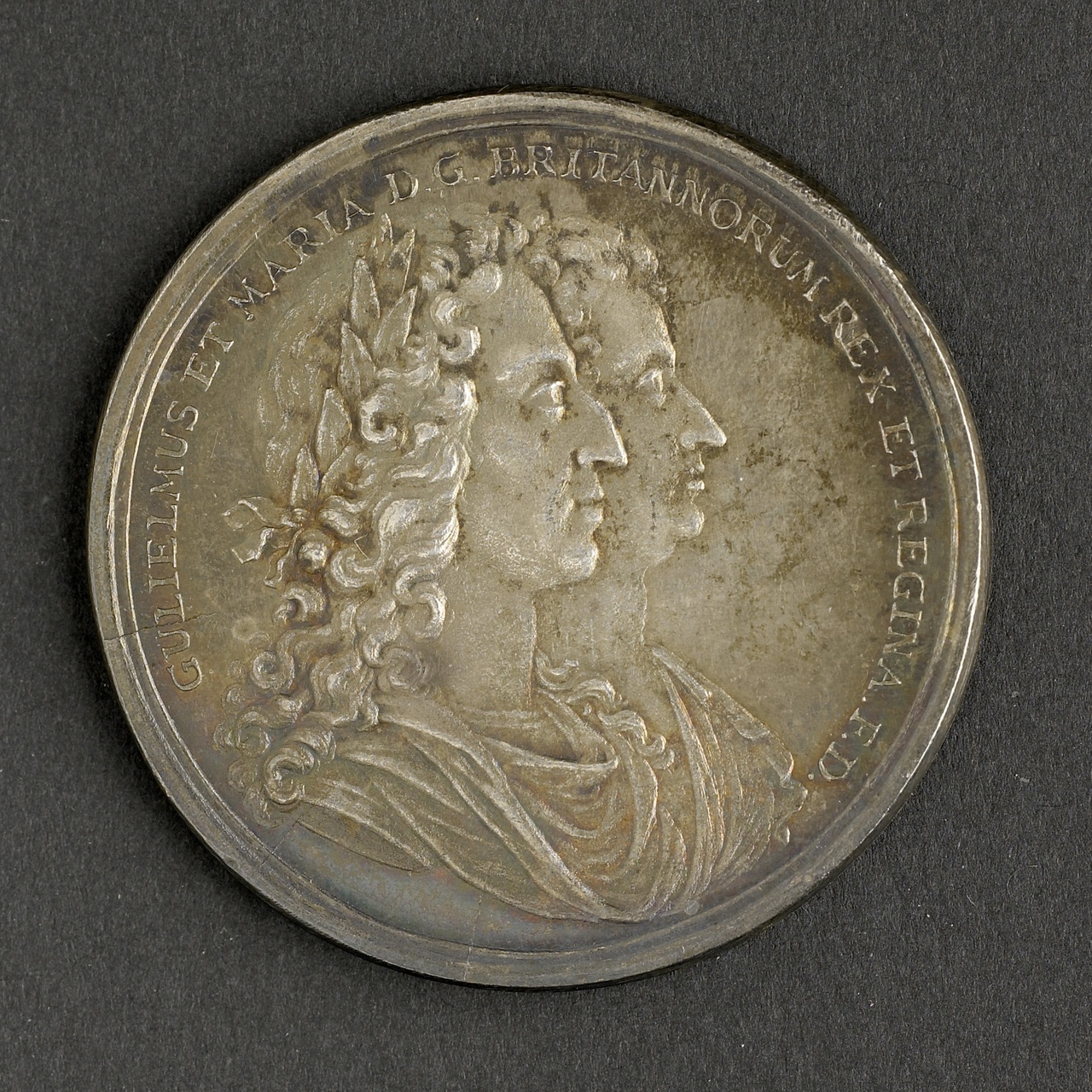 Penning ter ere van de kroning van Willem III en Maria als koning en koningin van Engeland, 1689, J. Smeltzing