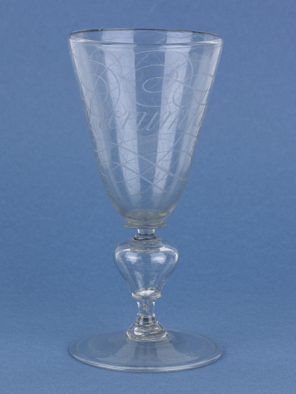 Kelkglas met diamantgravure, inscriptie: Rerum Sapientia custos [Wijsheid is de bewaker van alle zaken], Willem Jacobszoon van Heemskerk