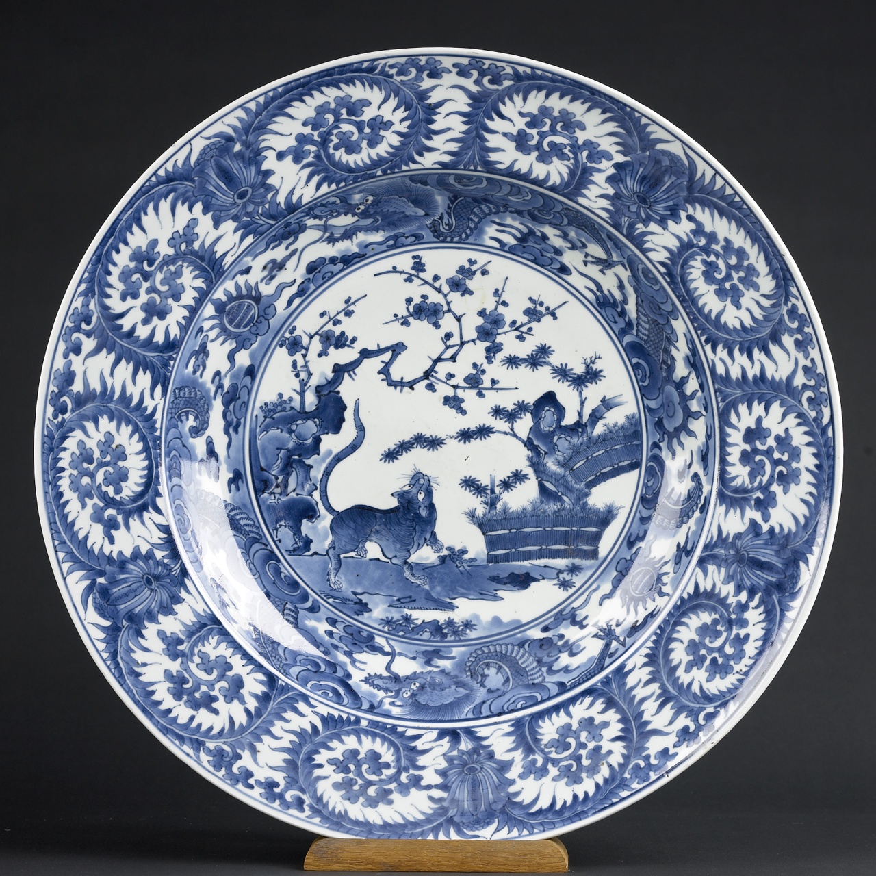 Schotel van Japans Arita porselein