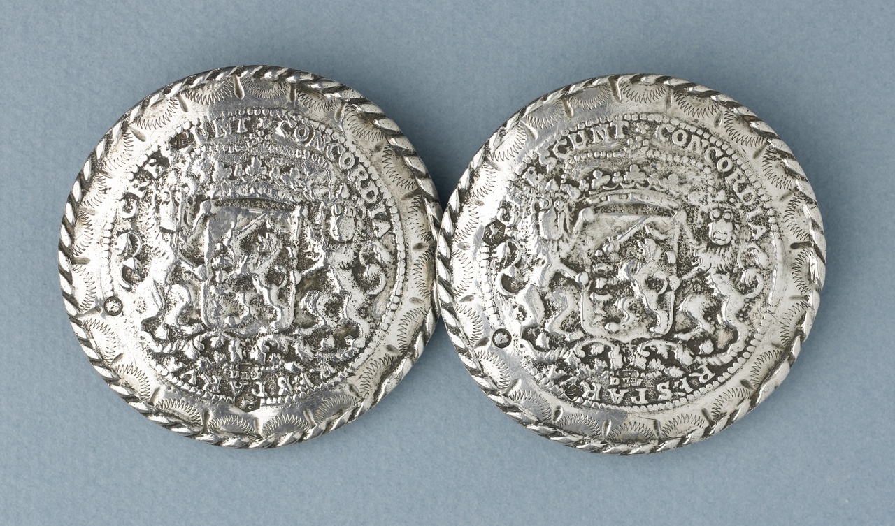 Paar zilveren broekstukken, Cornelis Wendels