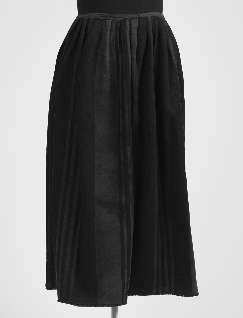 Zwart geverfde rok