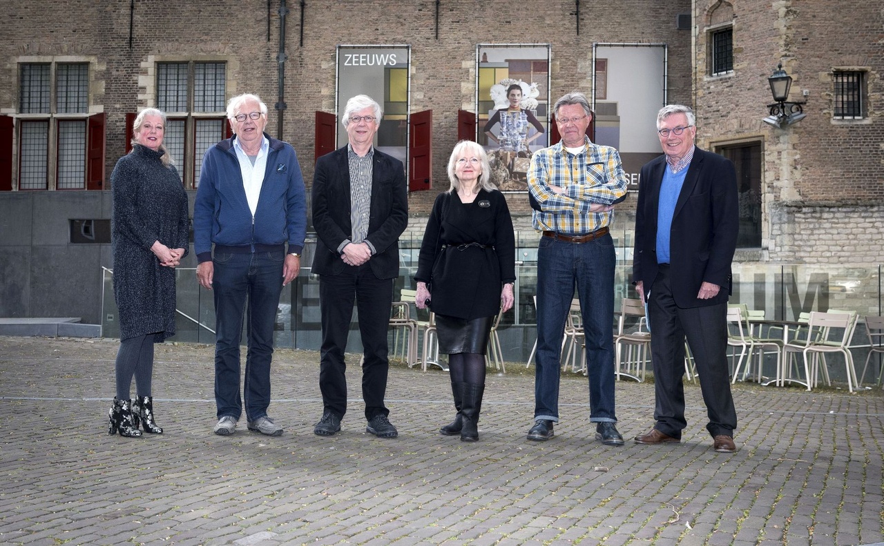 Het bestuur van de Vrienden van het Zeeuws Museum. Foto Anda van Riet