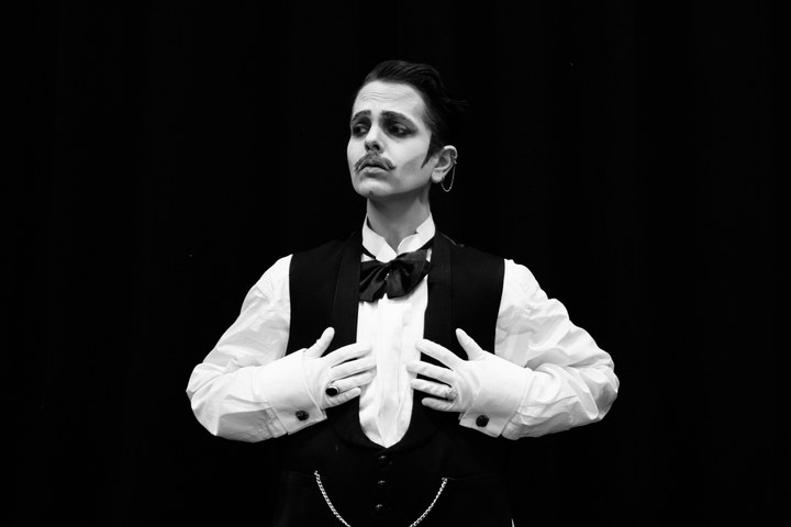 Drag King workshop met Antoine Panaché