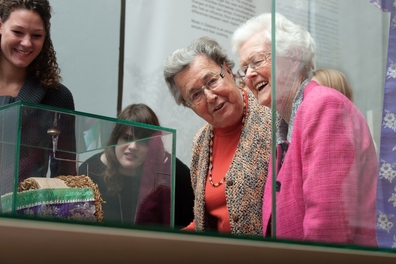 Huis van Herinnering met studenten van Willem de Koning in Zeeuws Museum (Groot).jpg