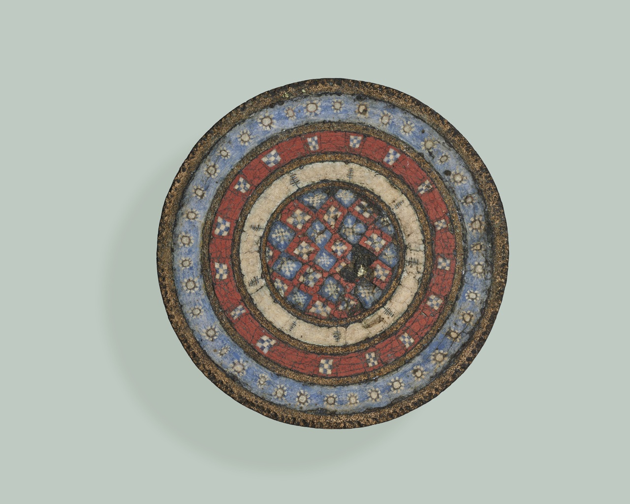 Schijffibula-brons-en-email-Vechten-1-275-Col.-Rijksmuseum-van-Oudheden-Leiden-Foto-Pim-Top.jpg